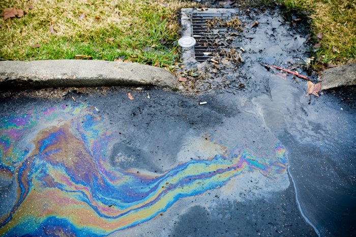 A Slick Situation – How Oil Water Separators Keep Your Wastewater Compliant